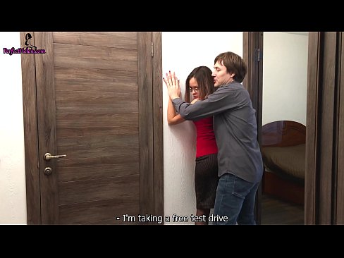 ❤️ სექსუალური რეალტორი ბინის გაყიდვისას სენსუალურად ირტყამს ფუსფულს და ეფიცება - კრემპაი ❤ პორნო vk ka.pornoboden.ru ❌